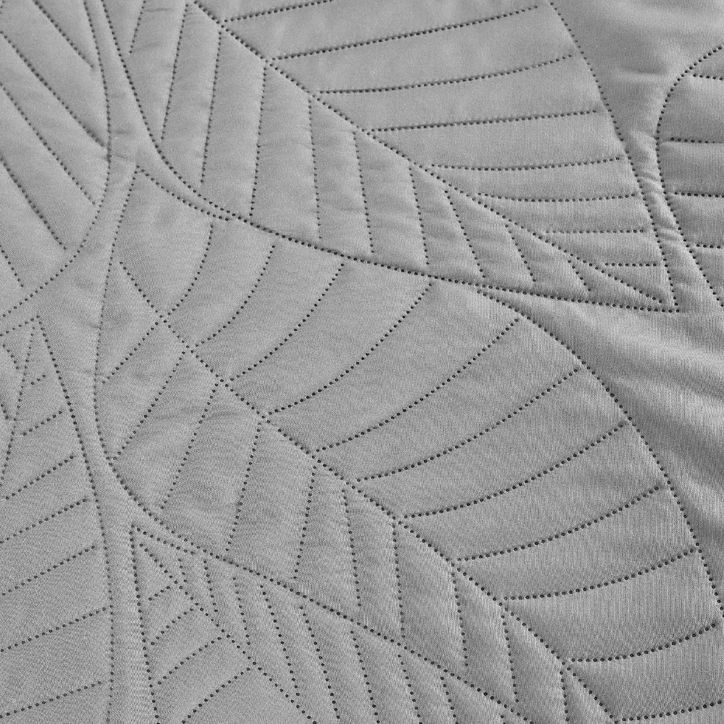 Jasnoszara narzuta na łóżko ze wzorem LEAVES Rozmiar: 170 x 210 cm