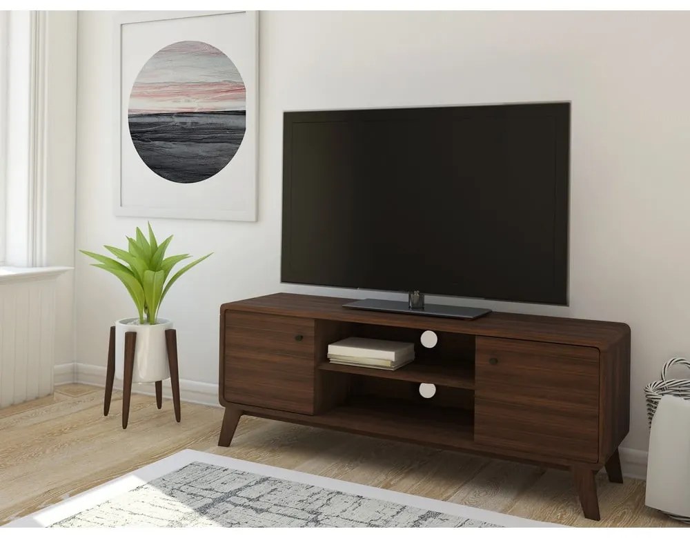 Brązowa szafka pod TV w dekorze orzecha 140x53 cm Caitlin – Støraa