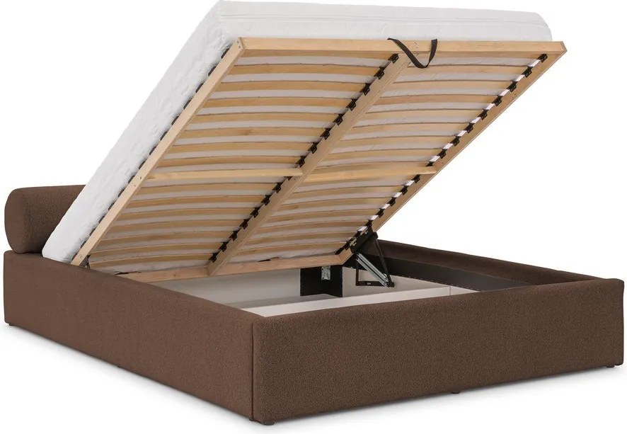 Brązowe tapicerowane łóżko dwuosobowe ze schowkiem i stelażem 140x200 cm Cille – Ropez