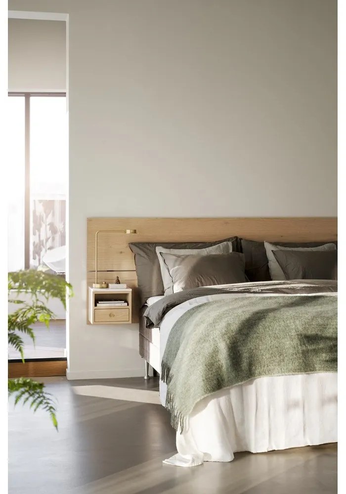 Zagłówek z litego drewna dębowego w naturalnym kolorze 240x79 cm Whitmore – Rowico