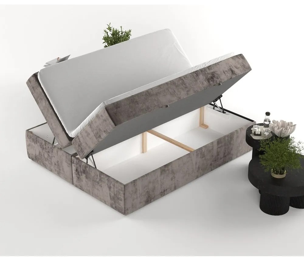 Brązowe łóżko boxspring ze schowkiem 160x200 cm Yoko – Maison de Rêve