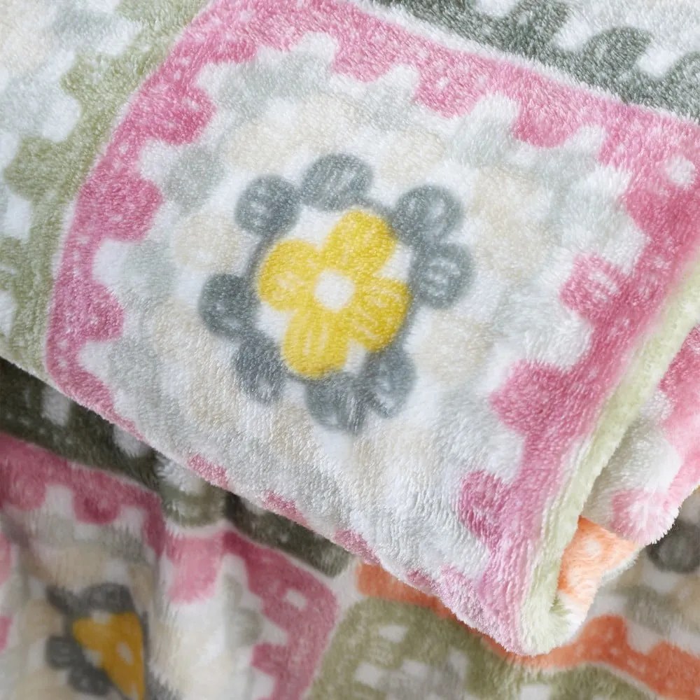 Koc z mikropluszu 130x170 cm Crochet Print Cosy – Catherine Lansfield