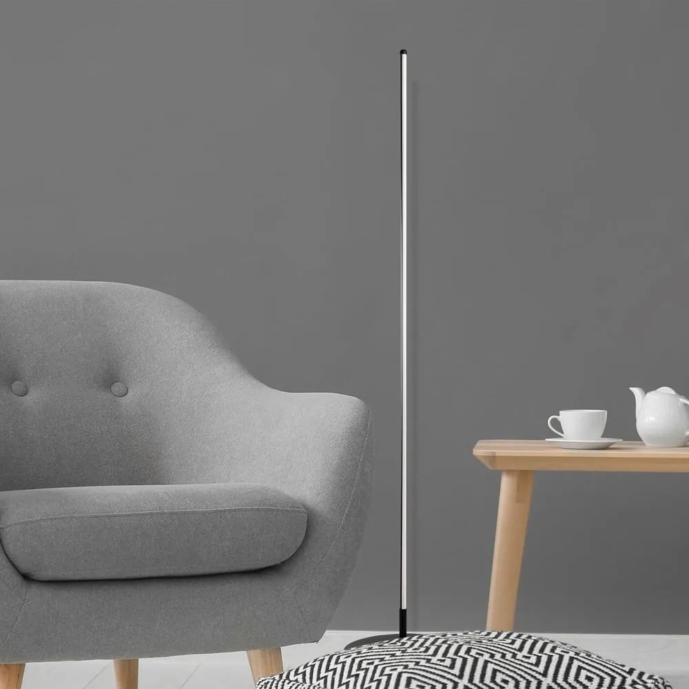 Czarna lampa stojąca LED (wysokość 153 cm) Sword – Opviq lights
