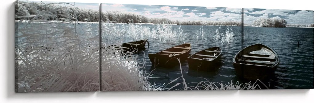 Obraz - Drewniane łodzie na jeziorze (170x50 cm)