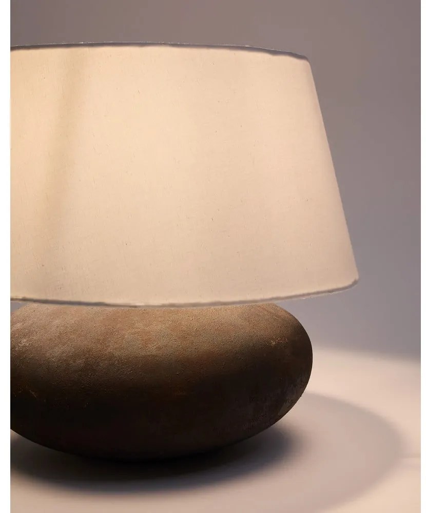 Czarno-biała lampa stołowa z tekstylnym kloszem (wysokość 35 cm) Nessi – Kave Home