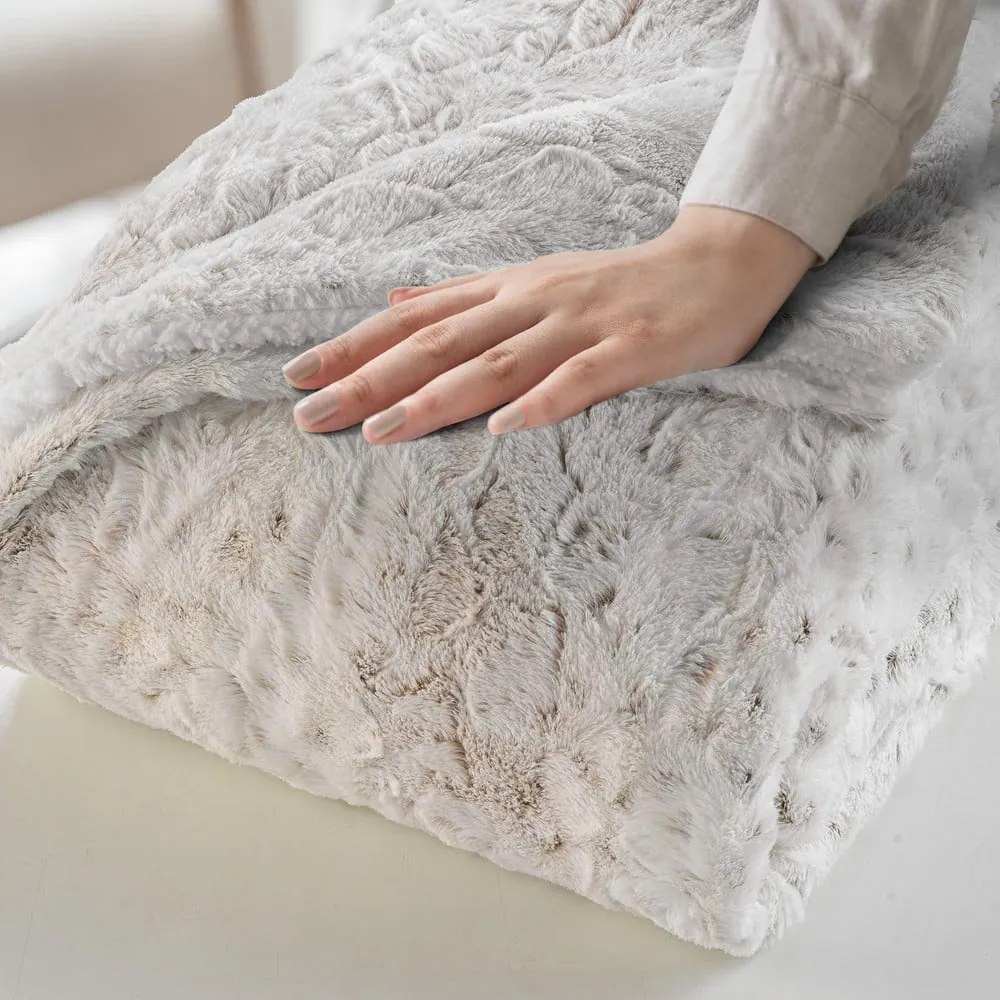 Szarobeżowy koc ze sztucznego futra 220x240 cm Alaska – douceur d'intérieur