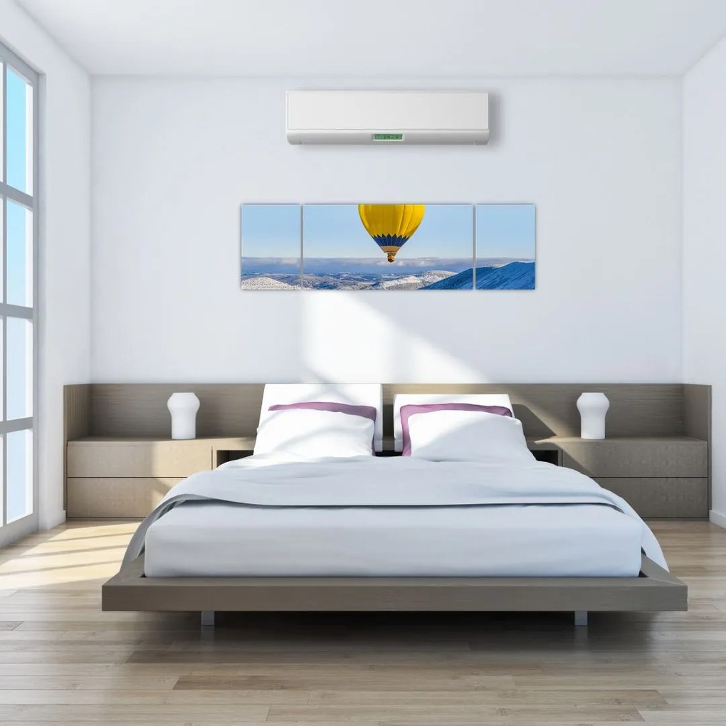 Obraz - Lot nad zimowym krajobrazem (170x50 cm)