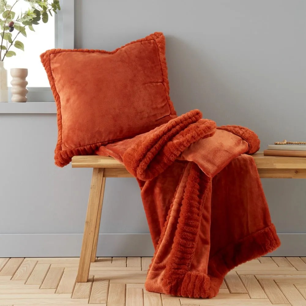 Pomarańczowy koc z mikropluszu 150x200 cm Velvet and Faux Fur – Catherine Lansfield