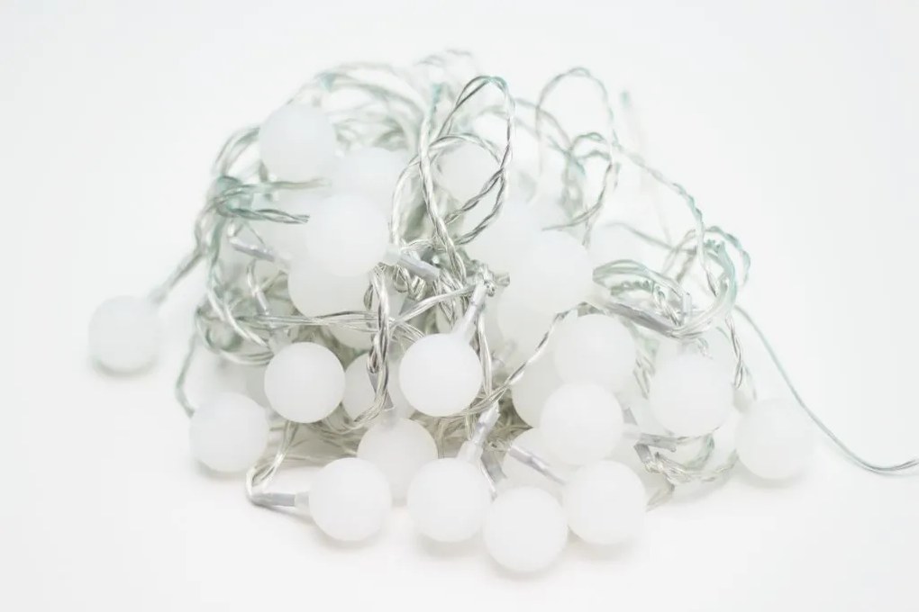 Ogrodowe oświetlenie – zewnętrzne diody 50 LED ciepły biały