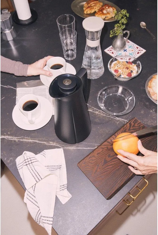 Czarny termos 1 l Grand Cru – Rosendahl