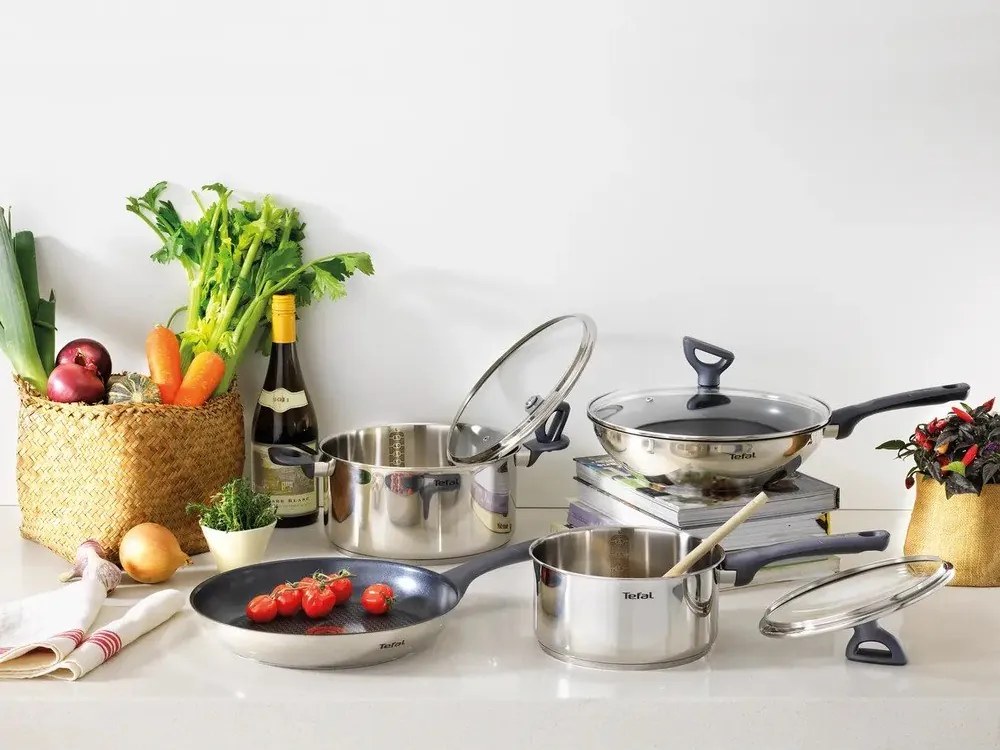 Patelnia wok ze stali nierdzewnej z pokrywką/z powłoką nieprzywierającą ø 28 cm Daily Cook G7309955 – Tefal