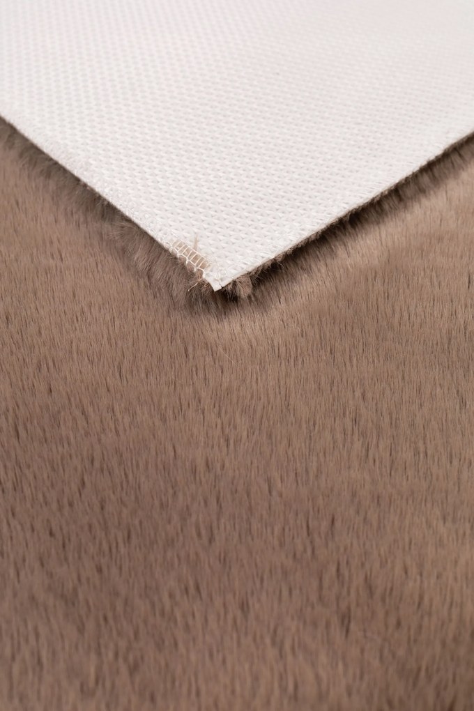 Dywan Futrzany Brązowy 60x90 cm Włochaty Miękki Dekoracyjny Antypoślizgowy