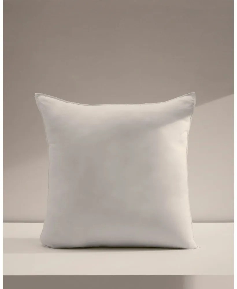 Poduszka 50x50 cm Fluff – Kave Home
