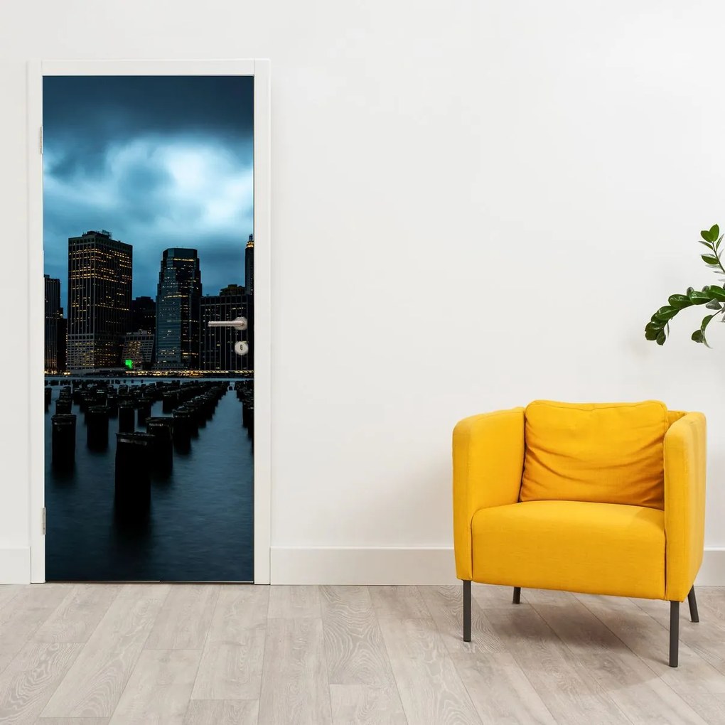Fototapeta na drzwi - Widok na wieżowce Nowego Jorku (95x205cm)