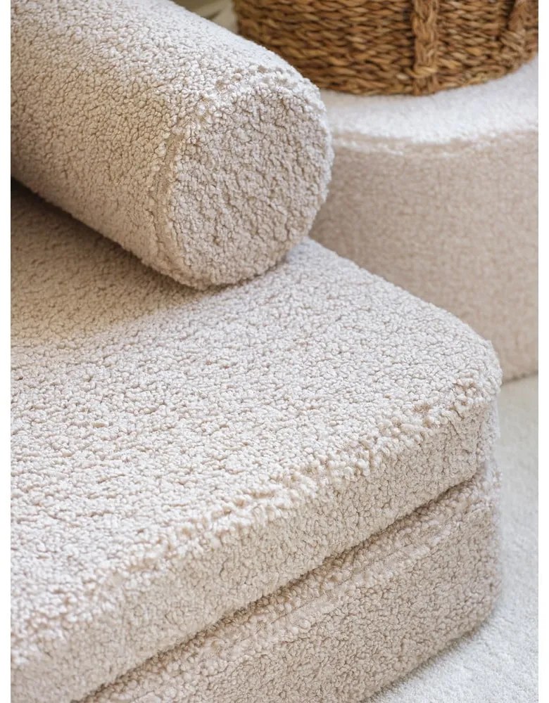 Jasnobrązowa sofa dla dzieci z materiału bouclé 132 cm Settee – Wigiwama
