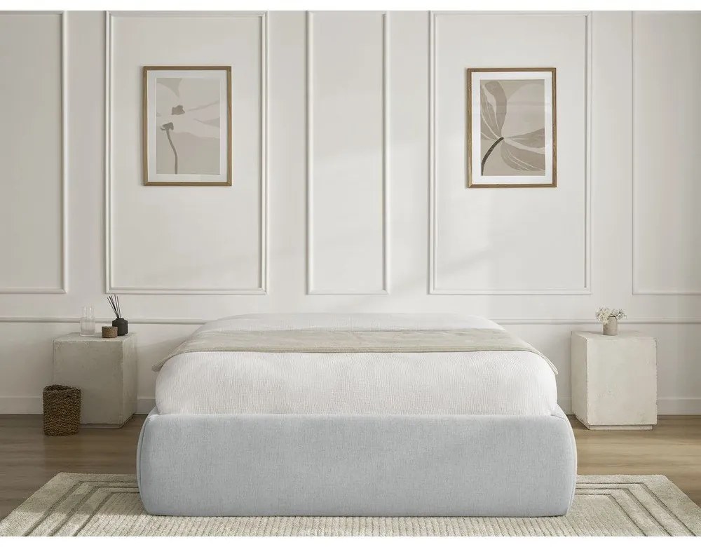 Jasnoszare tapicerowane łóżko dwuosobowe ze schowkiem/bez zagłówka ze stelażem 180x200 cm Inera – Bobochic Paris