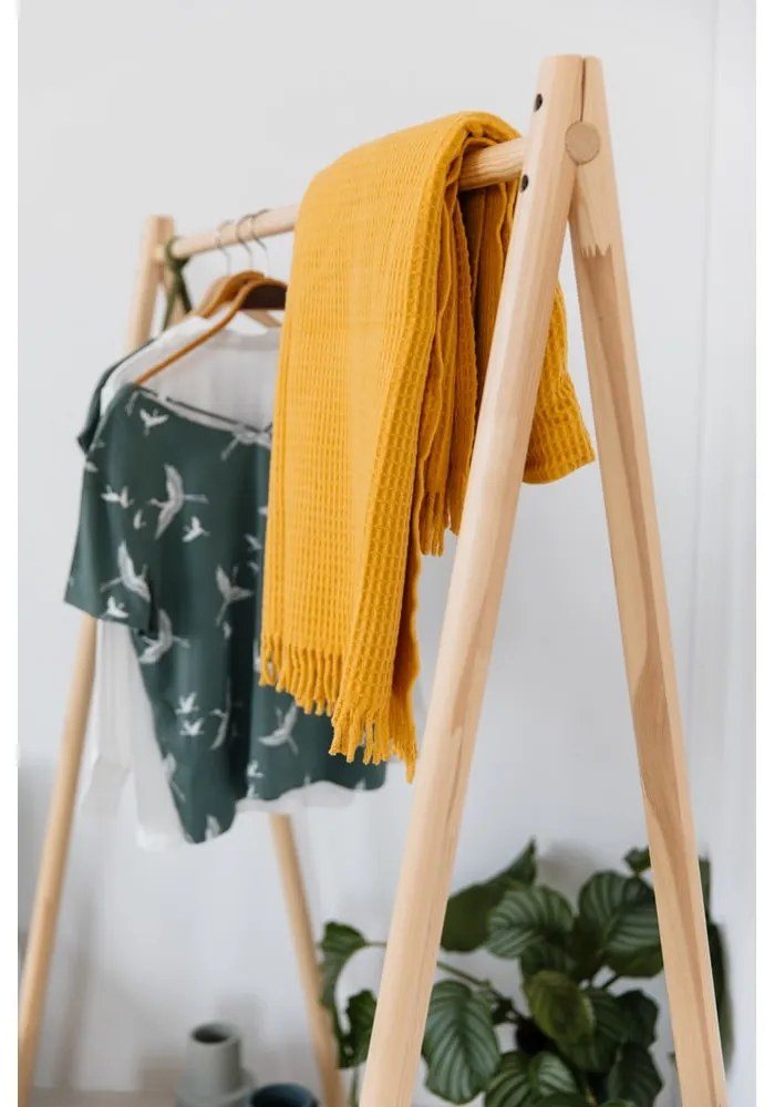 Wieszak z drewna sosnowego Karup Design Hongi Natural
