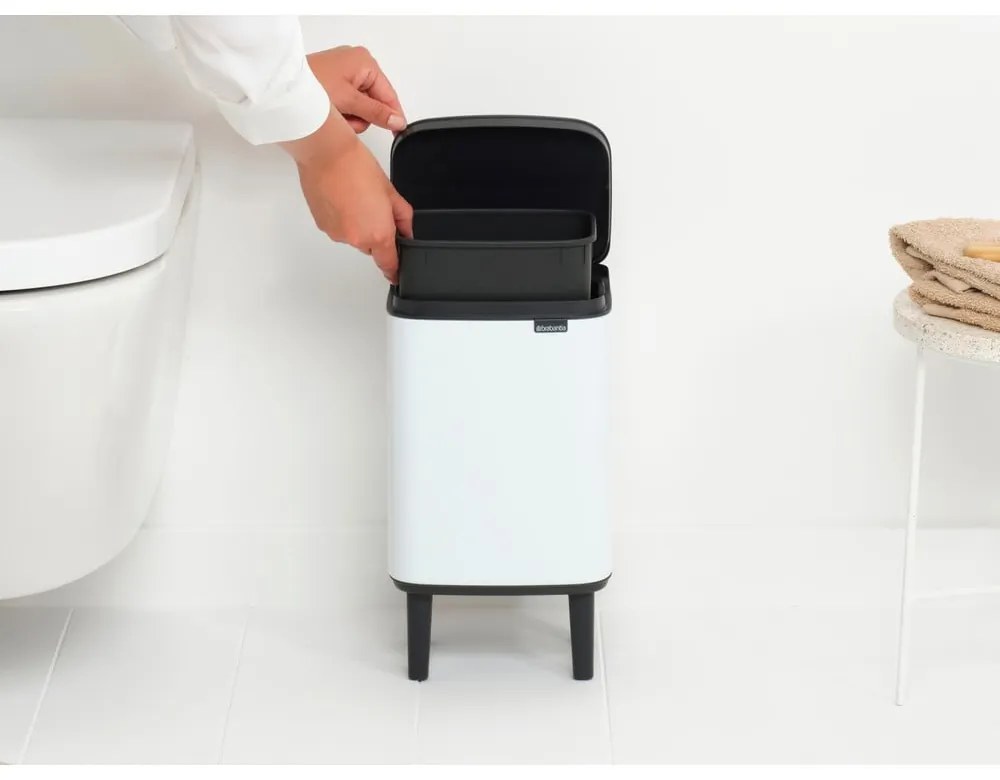 Biały stalowy kosz na śmieci 4 l Bo Hi – Brabantia