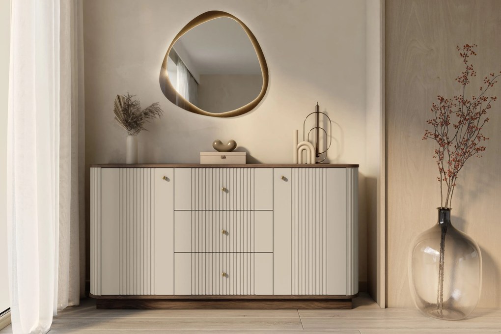Komoda Vesper 160 cm z szufladami na cokole - kaszmir / orzech / złote uchwyty