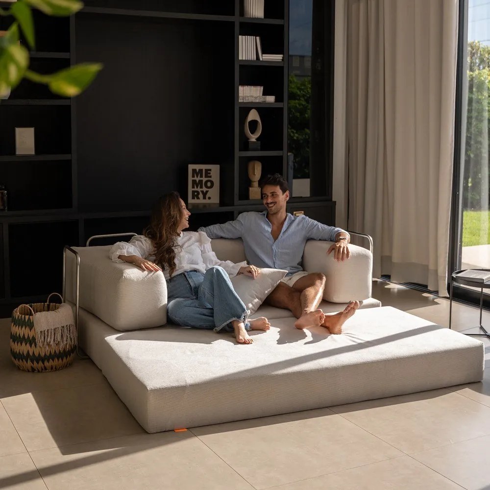 Beżowa rozkładana sofa z materiału bouclé 180 cm Bloom – TemaHome