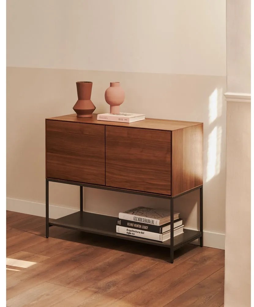 Niska komoda w dekorze orzecha 97,5x80 cm Vedrana – Kave Home
