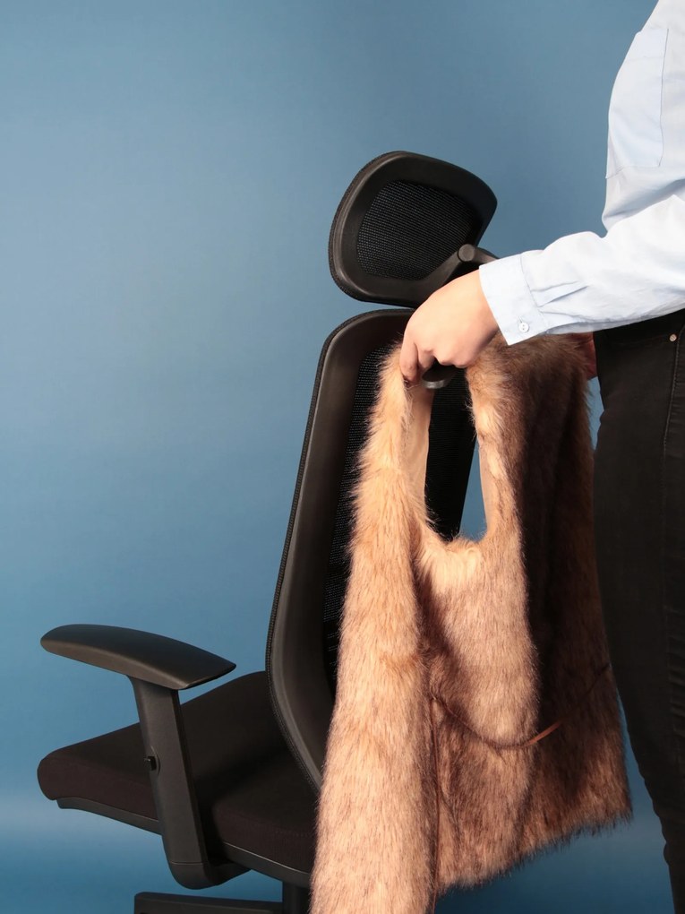 Ergonomiczne krzesło biurowe z siatki Asos