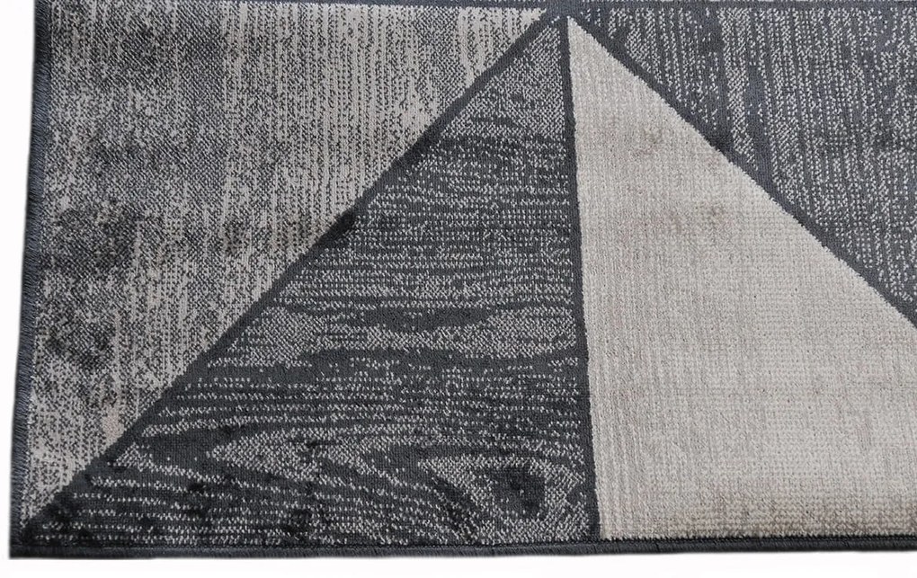 Dywan z wiskozy Alex Trójkąty 140 cm x 200 cm