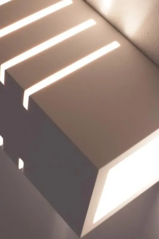 Podłużny kinkiet E071 N7-C60