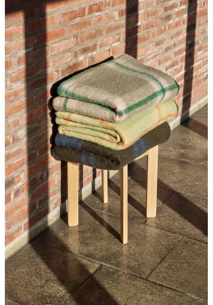 Biało-zielony koc 200x140 cm Inlet – Hübsch
