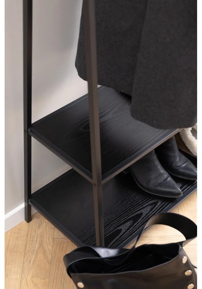 Czarny stojak na ubrania w dekorze jesionu Seaford – Actona