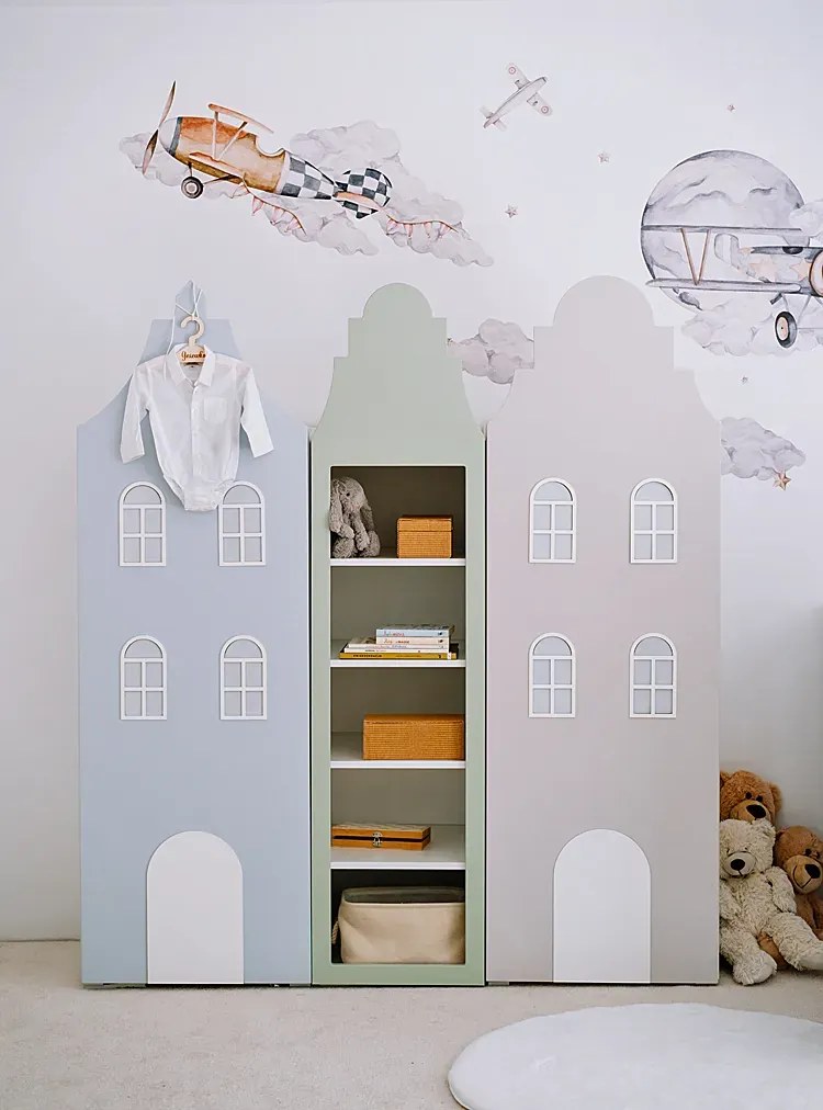 Błękitna szafa domek B6-N44