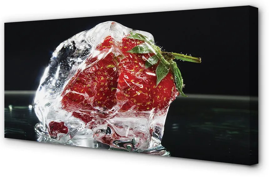 Duży obraz na płótnie Truskawka w Kostce Lodu