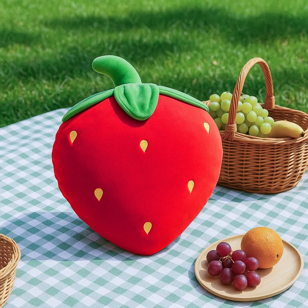 Poduszka Squish Truskawka Ogrodnik, 50 x 40 x 15cm