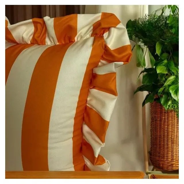 Poszewka na poduszkę 45x45 cm Ruffled – Mila Home