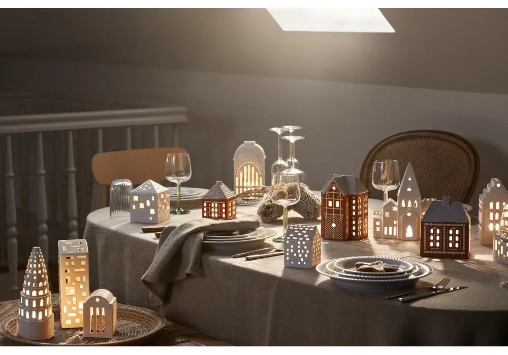 Kamionkowy świecznik na świeczkę typu tealight Gingerbread Lighthouse – Kähler Design