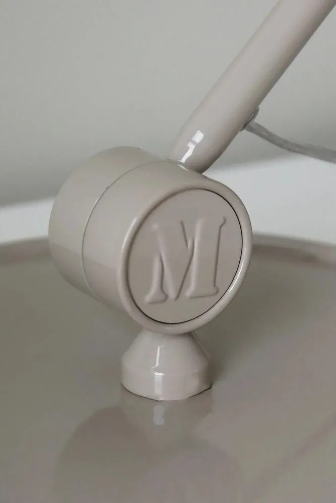 Szarobeżowa lampa stojąca z metalowym kloszem (wysokość 130 cm) Tilt – Markslöjd