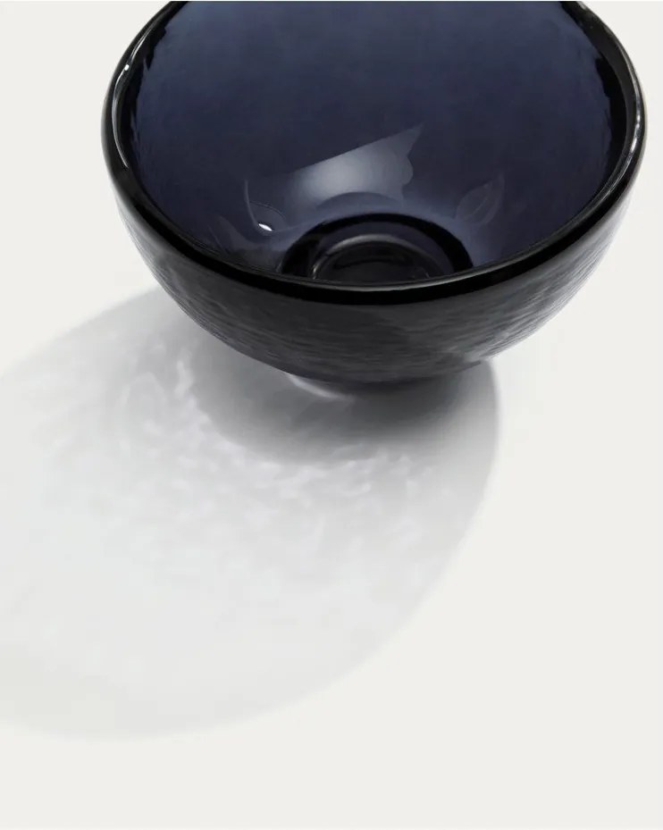Niebieska szklana miska Sileia – Kave Home