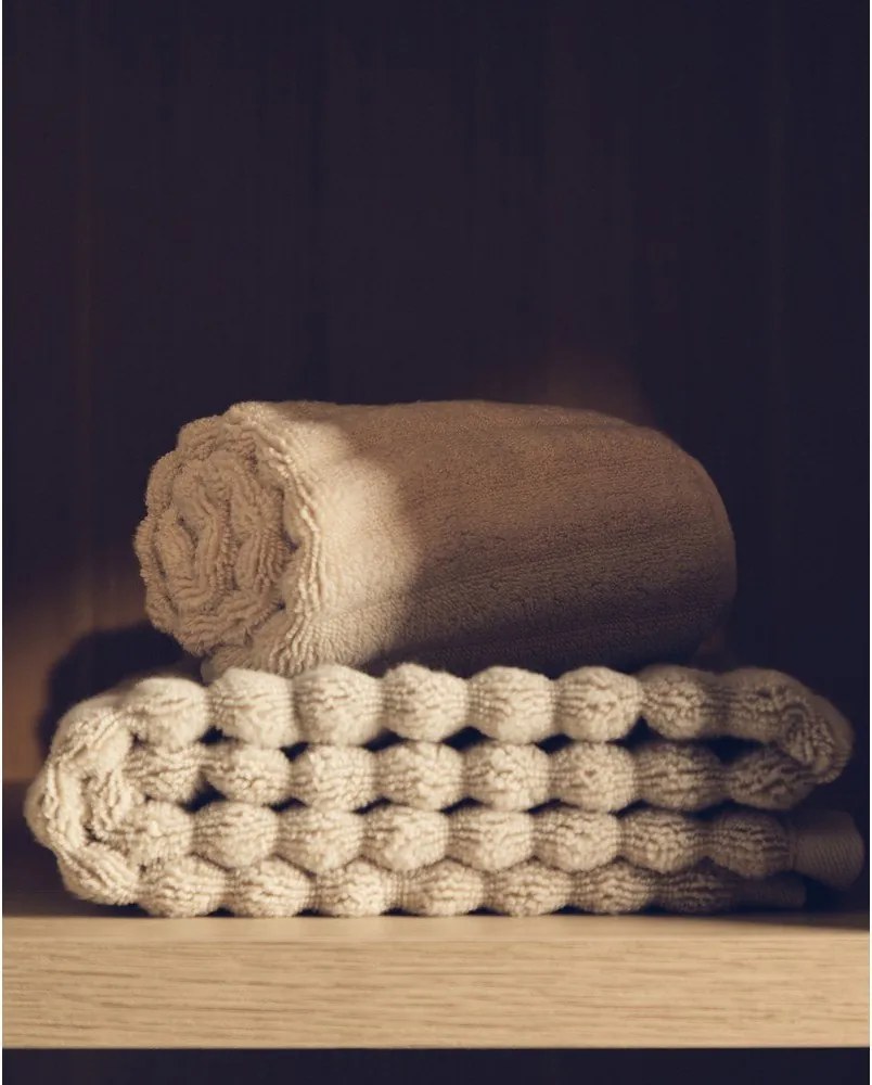 Beżowy bawełniany ręcznik frotte 50x90 cm Navira – Kave Home