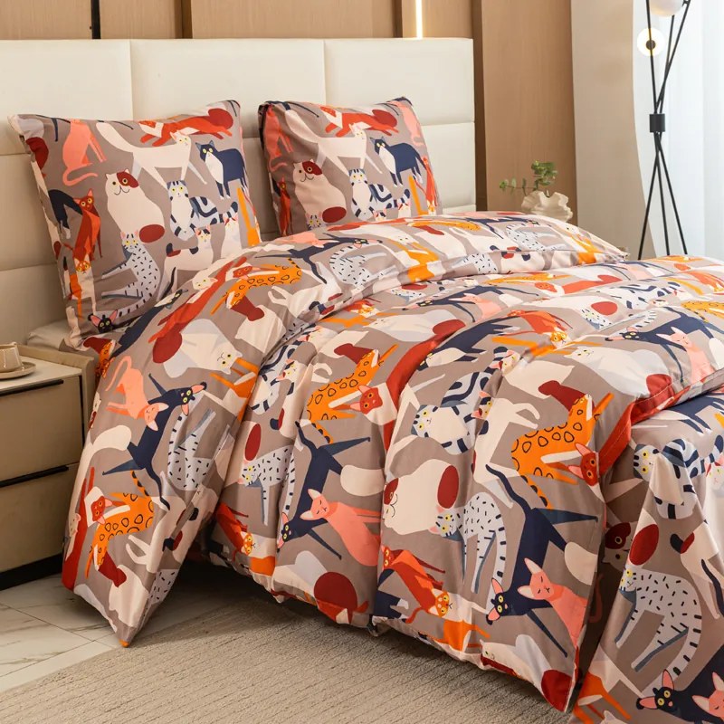 PrzytulneMieszkanie.pl PrzytulneMieszkanie.pl Pościel z mikrofibry CATMOSPHERE kolorowa Rozmiar pościeli: 70 x 90 cm | 140 x 200 cm