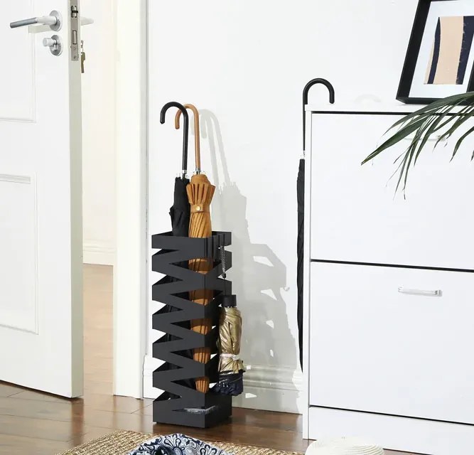 Czarny ażurowy stojak na parasole R8-H04