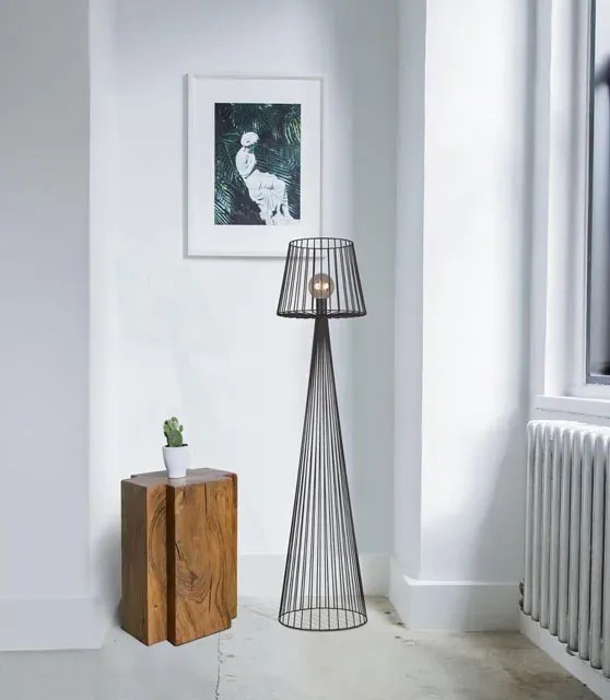 Czarna industrialna lampa podłogowa H8-N45