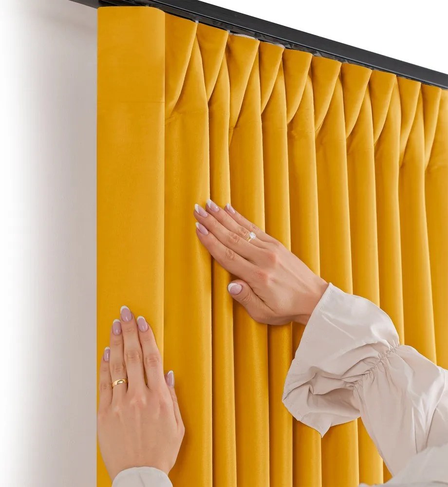 Musztardowa aksamitna zasłona częściowo zaciemniająca (dimout) 140x250 cm Velto – Filumi