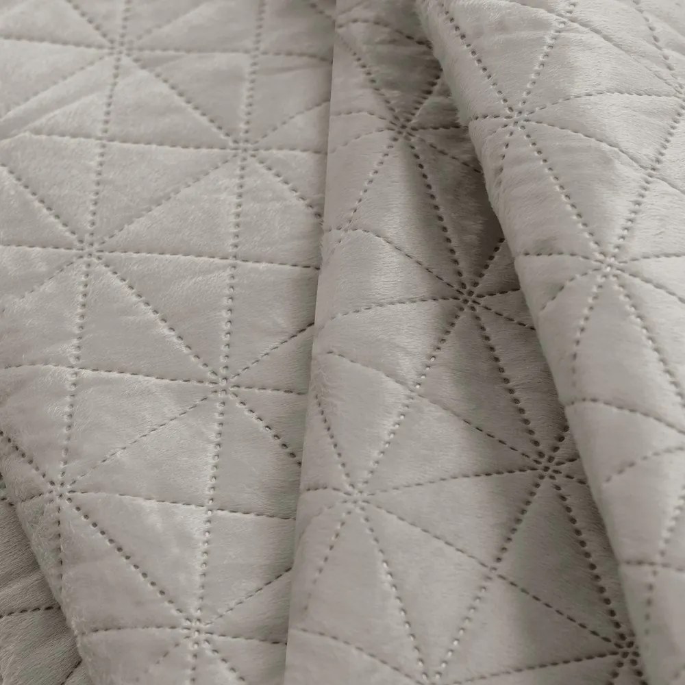 Szarobeżowa aksamitna narzuta pikowana 220x240 cm Laila – Restilo