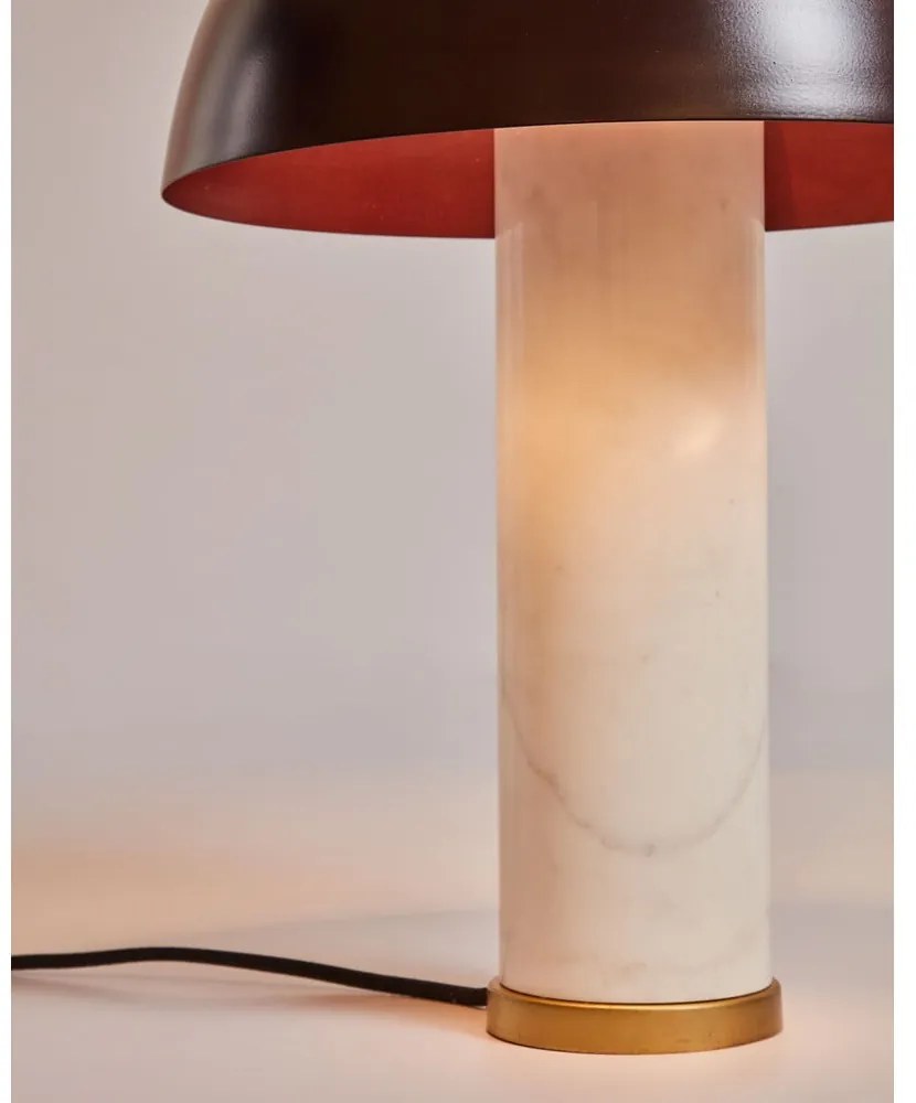 Biała/ciemnobrązowa marmurowa lampa stołowa z metalowym kloszem (wysokość 43 cm) Zorione – Kave Home