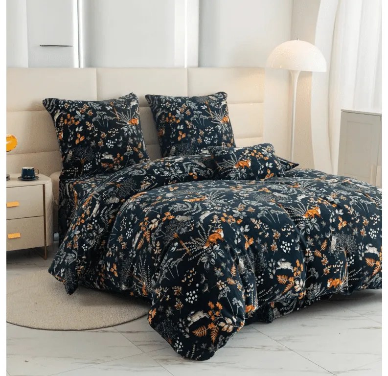 PrzytulneMieszkanie.pl PrzytulneMieszkanie.pl PrzytulneMieszkanie.pl Zestaw pościeli z mikropluszu THE FOX AND THE HARE ciemnozielone + prześcieradło z mikropluszu SOFT 180x200 cm białe, podwójne łóżko