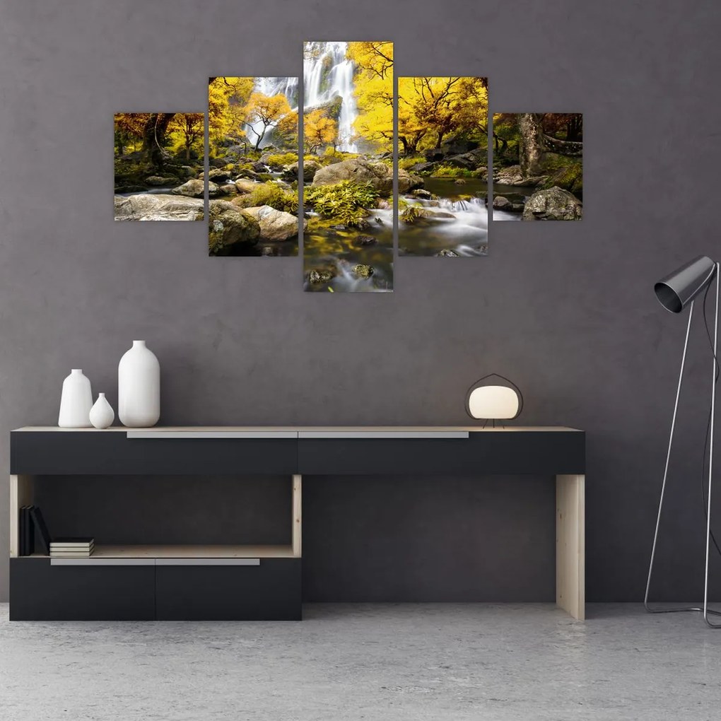 Obraz - Wodospady w jesiennym krajobrazie, żółty (125x70 cm)