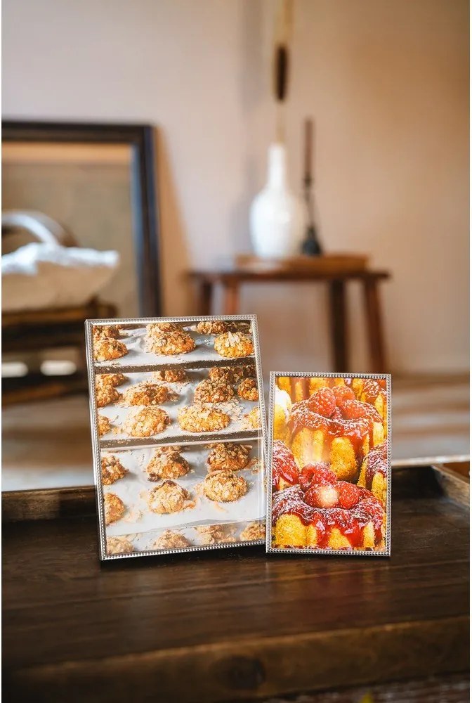 Metalowa ramka stojąca w kolorze srebra z połyskiem 14x19 cm Sweet Memory Pearl – Zilverstad