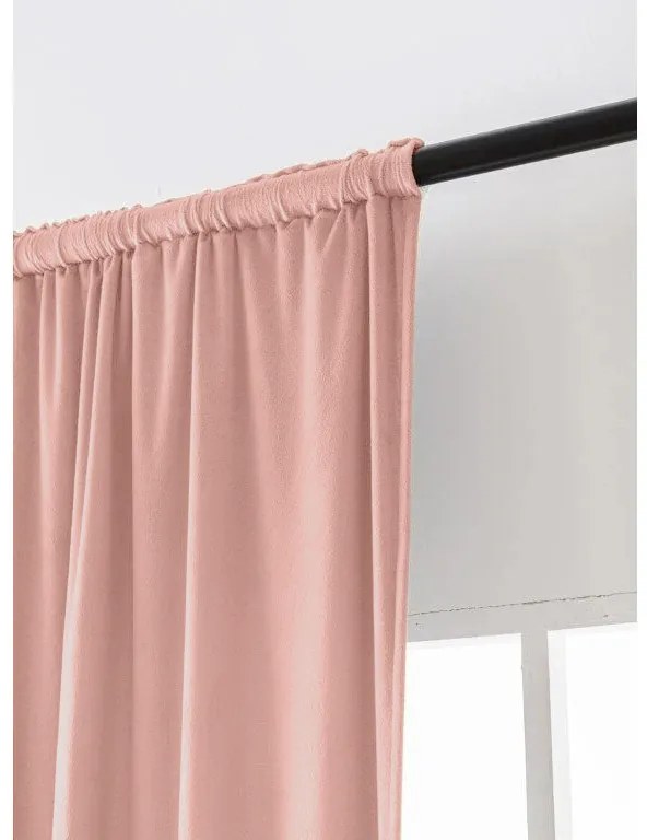 Zasłona zaciemniająca VELVET 140x250 cm, różowa Zawieszanie: Metalowe pierścienie