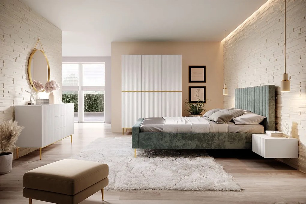 Komoda Nicole 150 cm z szufladami i ryflowanym frontem - biały mat / złote nóżki