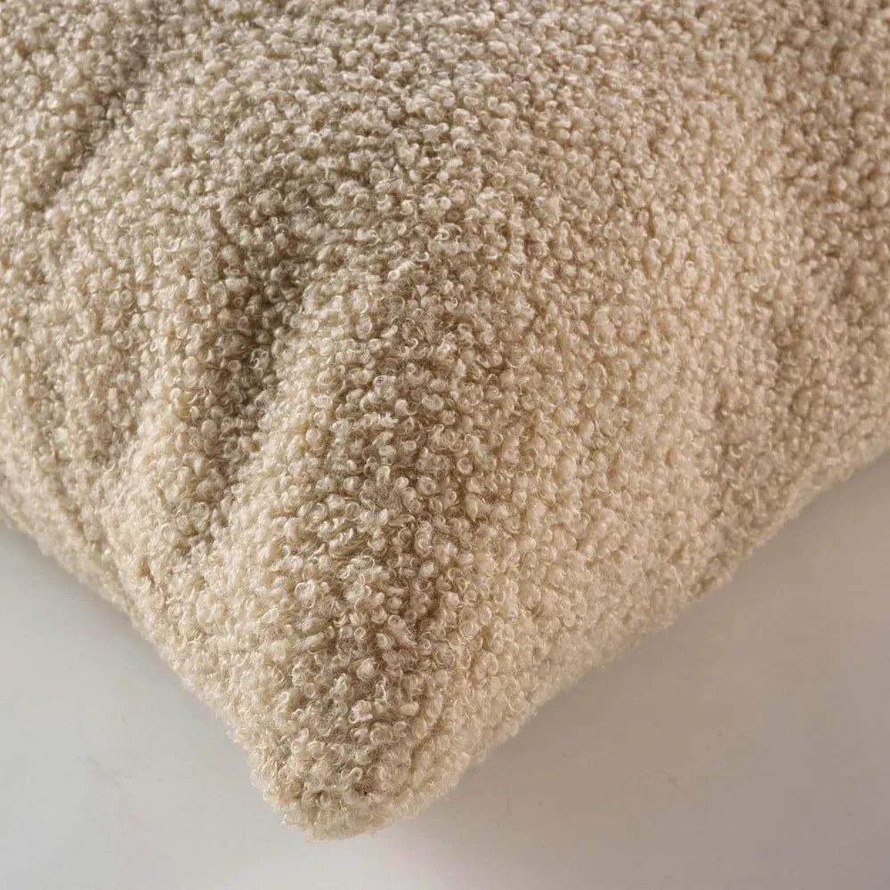 Poduszka dekoracyjna z materiału bouclé 45x45 cm Wooly – douceur d'intérieur
